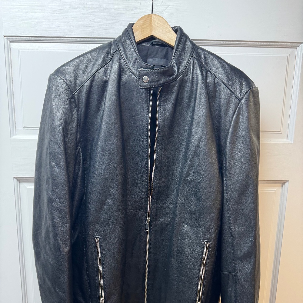 Black leather jacket mint
